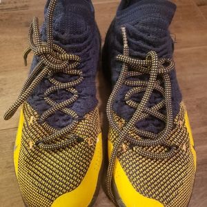 Nike KD 11 Chinese zodiac kids shoe size 5.5y